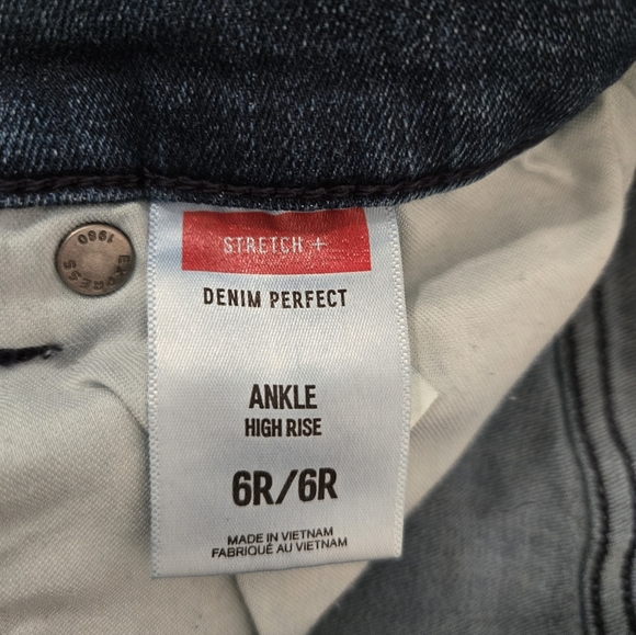 Express Stretchy High Rise Distressed Skinny Jeans - Picture 3 of 4